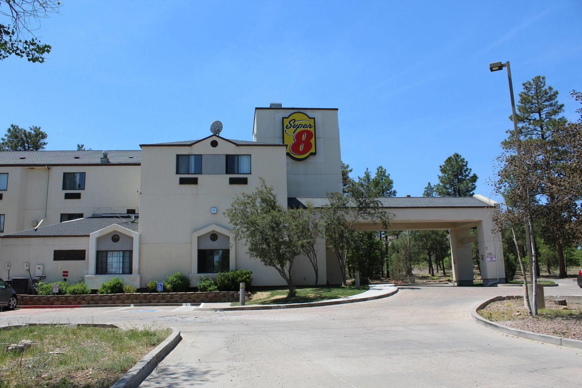 Super 8 By Wyndham Show Low Dış mekan fotoğraf